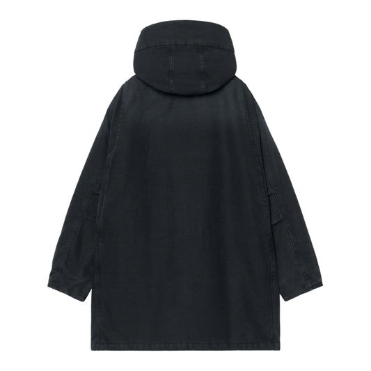 Vista traseira da parka Carhartt WIP Boreal Black Stone Canvas preta, com capuz pousado e costura central nas costas.