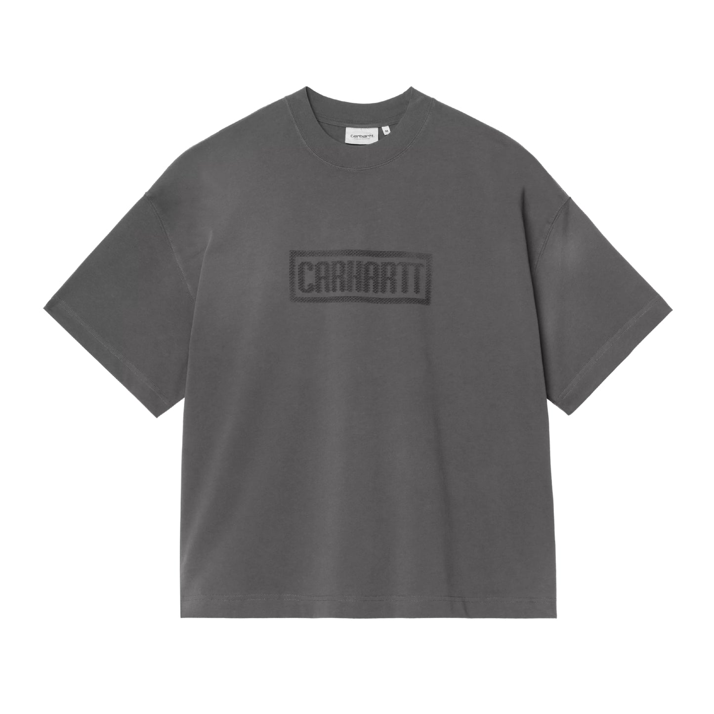 T-shirt Carhartt WIP S/S Bricky Man em Soot Stone Dyed — vista frontal, produto sem modelo, gráfico Bricky Man impresso ao centro do peito: logotipo "Carhartt" em caixa retangular com borda difusa em cinzento escuro tom-sobre-tom, etiqueta interior Carhartt WIP branca visível na gola, malha de algodão orgânico cinzento Soot stone-dyed com acabamento desbotado, corte boxy com ombros descaídos e manga curta larga, fundo branco.