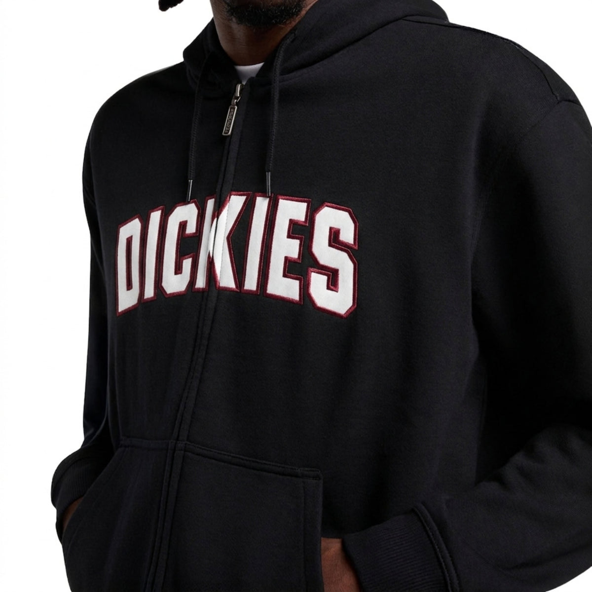 Casaco com carapuço para homem Dickies Aitkin Full Zip em Preto. Foto da parte da frente em detalhe, vestido.
