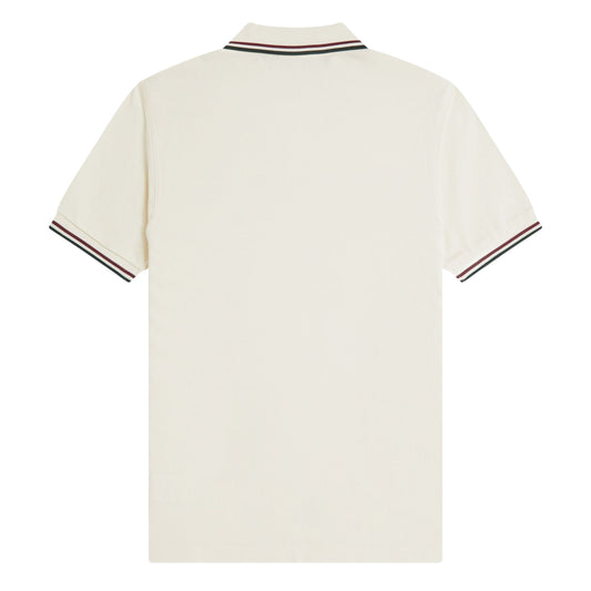 Polo de manga curta para homem Fred Perry M3600 em Ecru/Oxblood/Grassroots. Foto da parte de trás.