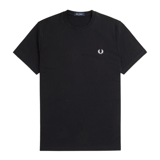 Fred Perry Rear Powder Laurel Graphic T-Shirt Black. Foto da parte da frente.