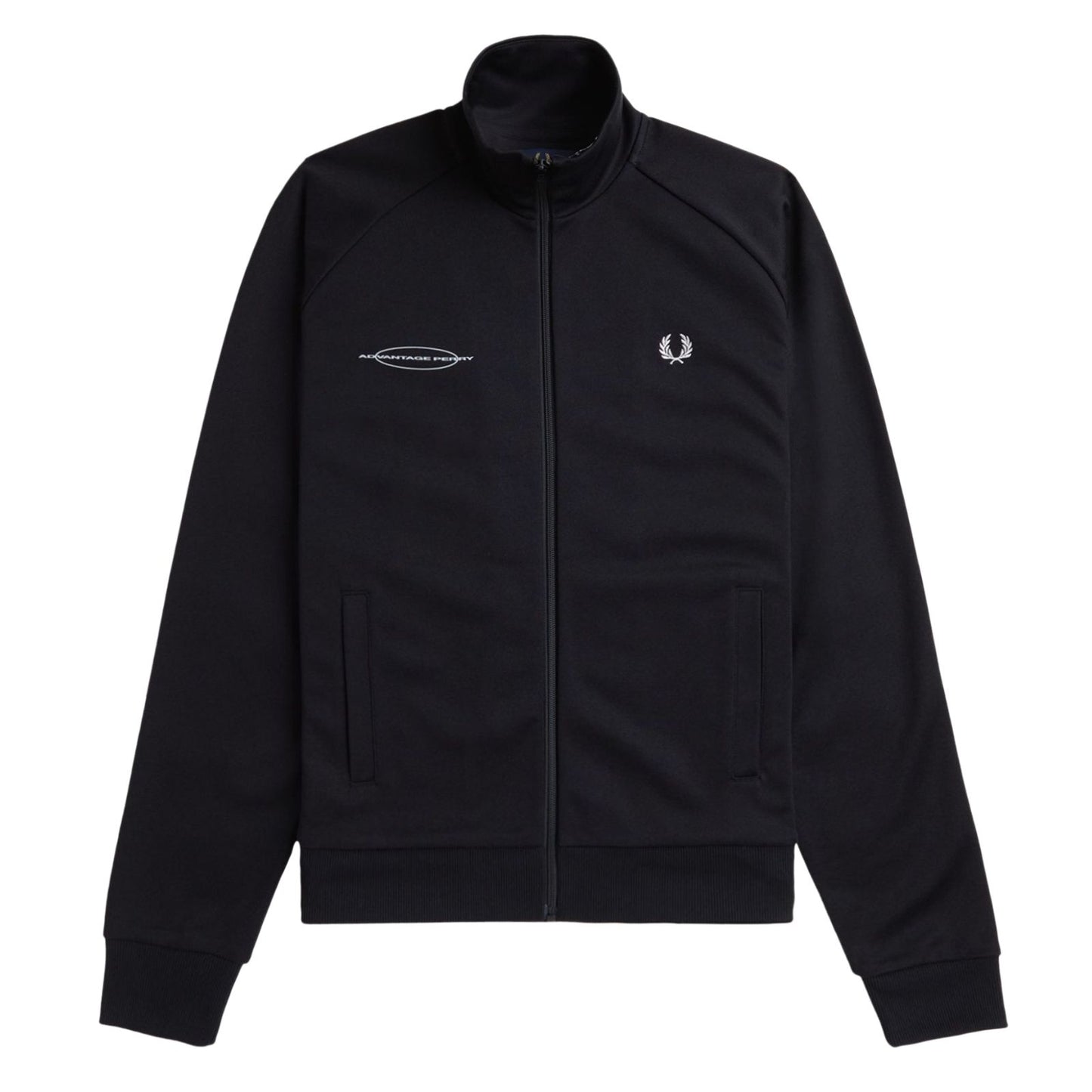 Fred Perry Advantage Perry Track Jacket Black. Foto da parte da frente.
