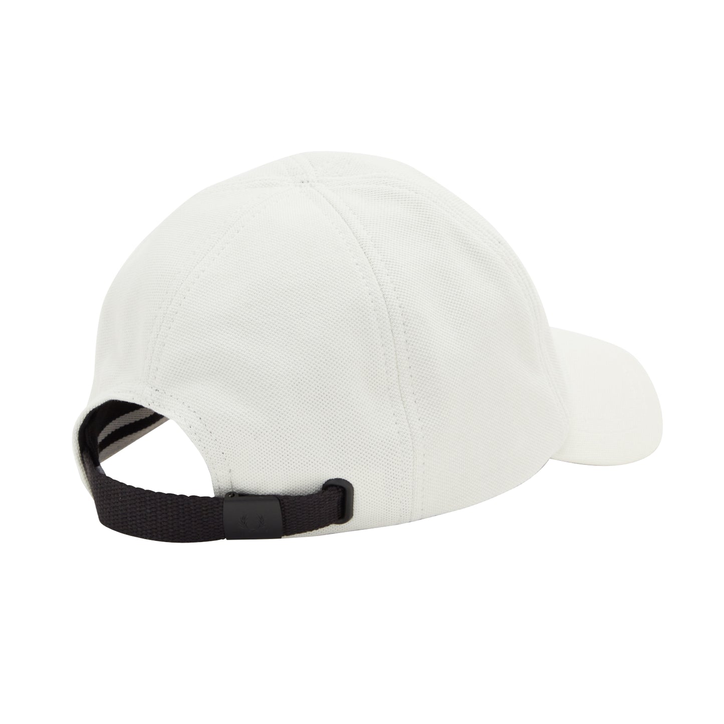 Fred Perry Pique Classic Cap Ecru. Foto de trás a 3/4.