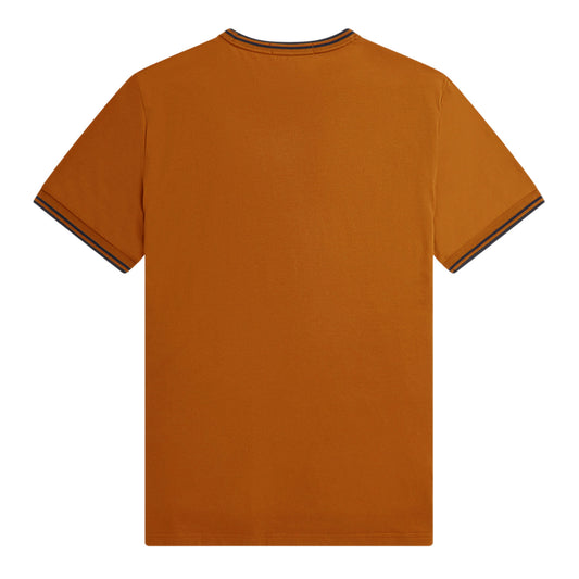 Fred Perry Twin Tipped T-Shirt Dark Caramel. Foto de trás.