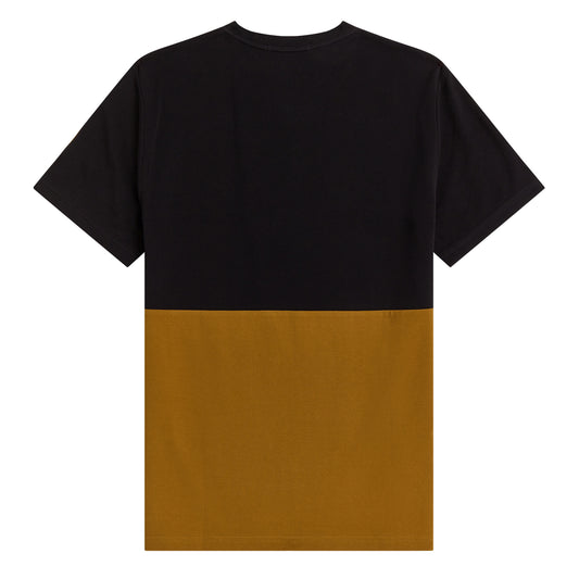 Fred Perry Panelled Stripe T-Shirt Dark Caramel. Foto de trás.