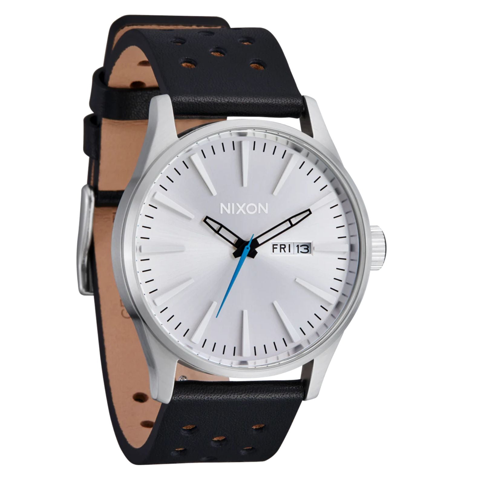 Nixon Sentry Leather Watch Chrome/Silver Sunray/Black. Foto da parte da frente a 3/4.