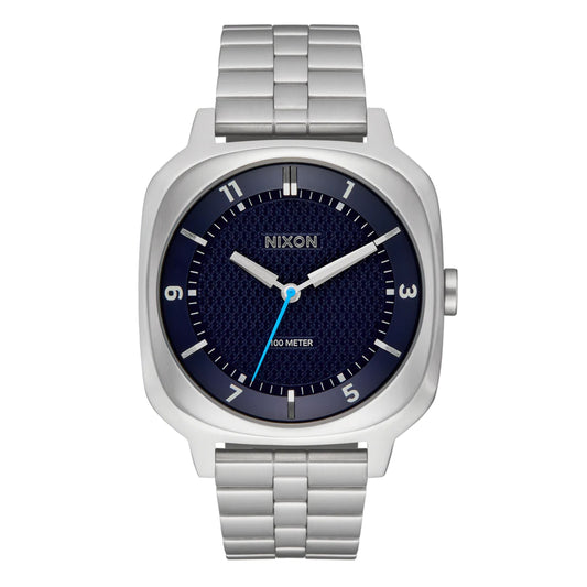 Relógio analógico unissexo Nixon Fremont 40 em Prateado/Midnight. Foto da parte da frente.