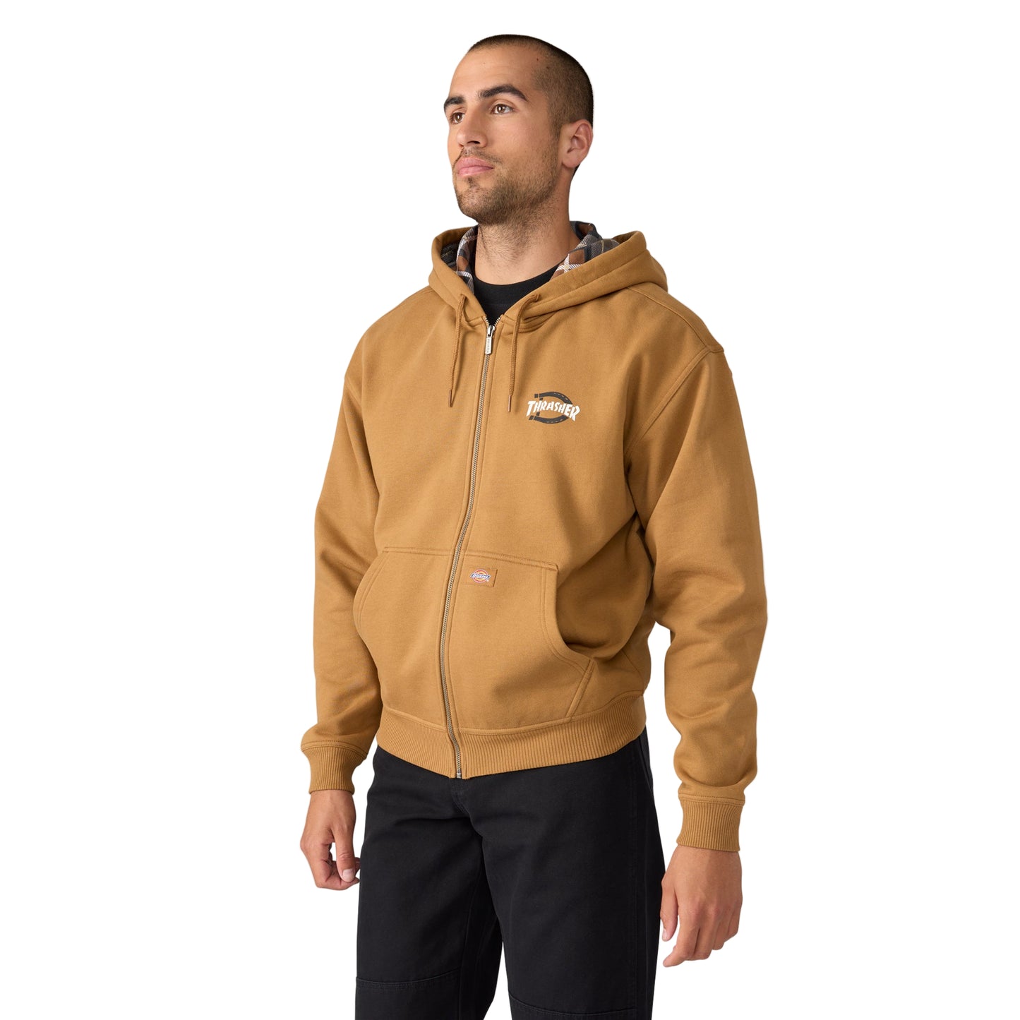 Casaco com carapuço e zipper completo para homem Dickies X Thrasher em Brown Duck. Foto da parte da frente, vestido.