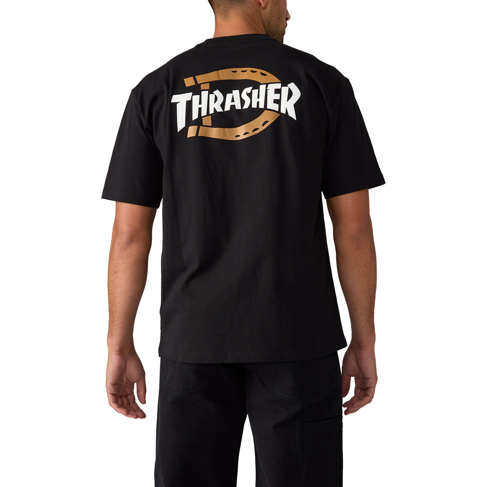 T-Shirt de manga curta para homem Dickies x Thrasher em Preto. Foto da parte de trás, vestida.