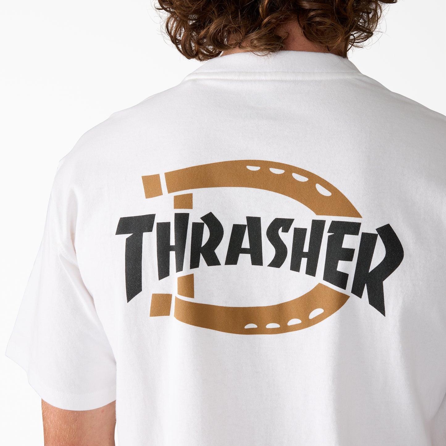 T-Shirt de manga curta para homem Dickies x Thrasher em Branco. Foto da parte de trás em detalhe, vestida.