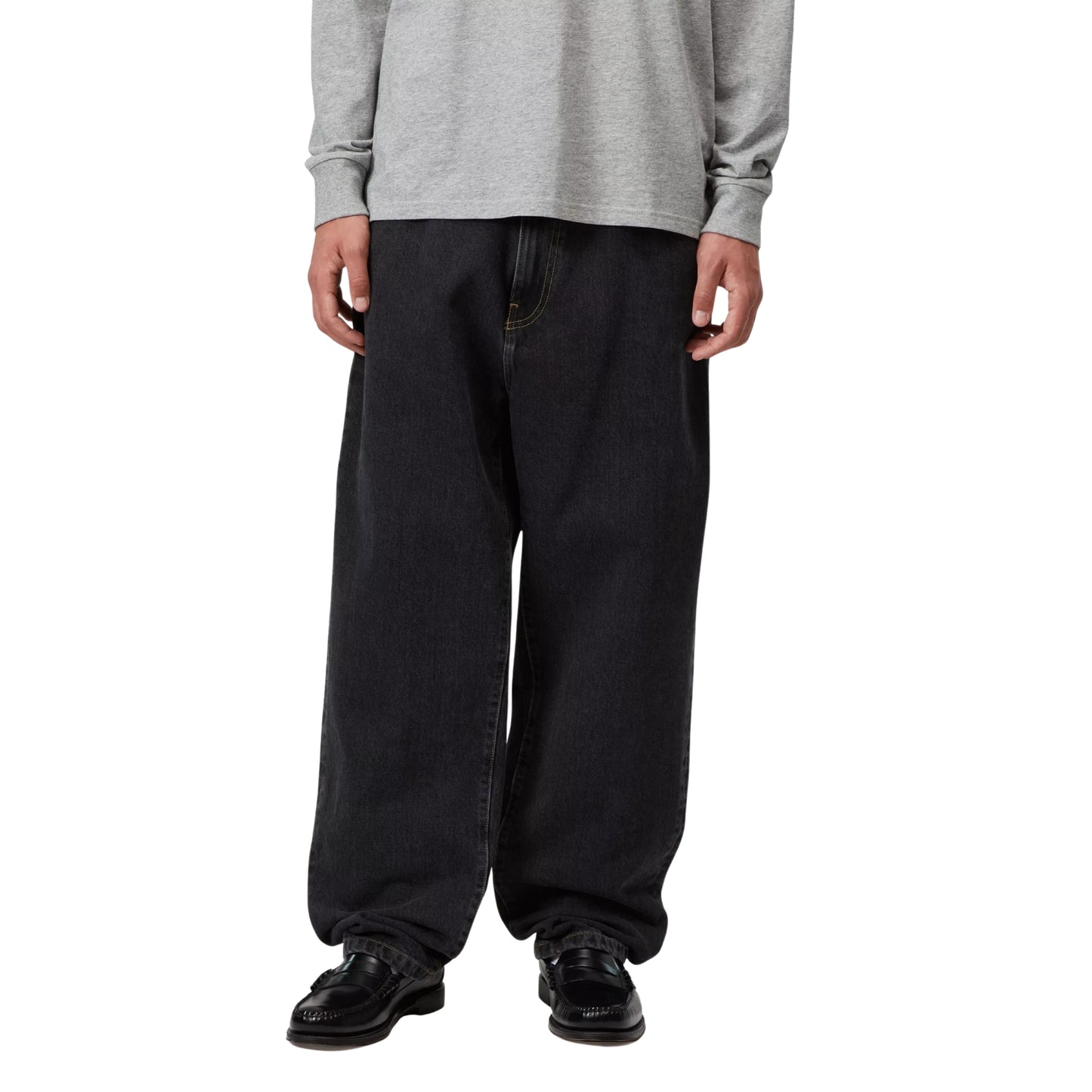 Calça de ganga para homem Carhartt WIP Aaron em Preto com lavagem stone washed. Foto da parte da frente, vestidas.