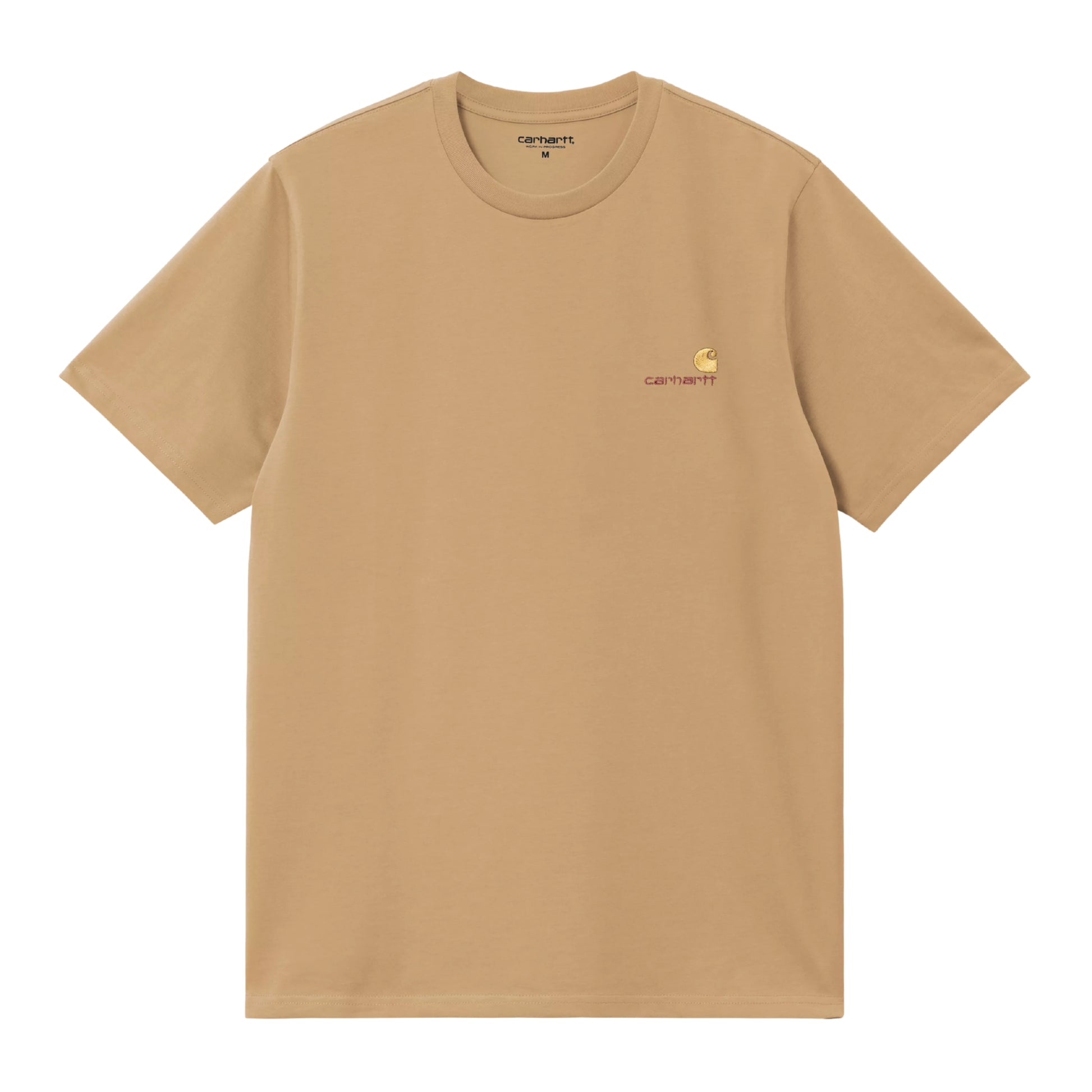 T-shirt Carhartt WIP S/S American Script em Dusty H Brown — vista frontal, produto sem modelo, malha de algodão orgânico bege-camel arenoso, decote redondo, logótipo American Script de dois tons com C amarelo-dourado e texto carhartt castanho no peito esquerdo, etiqueta carhartt interior visível no colarinho, fundo branco.