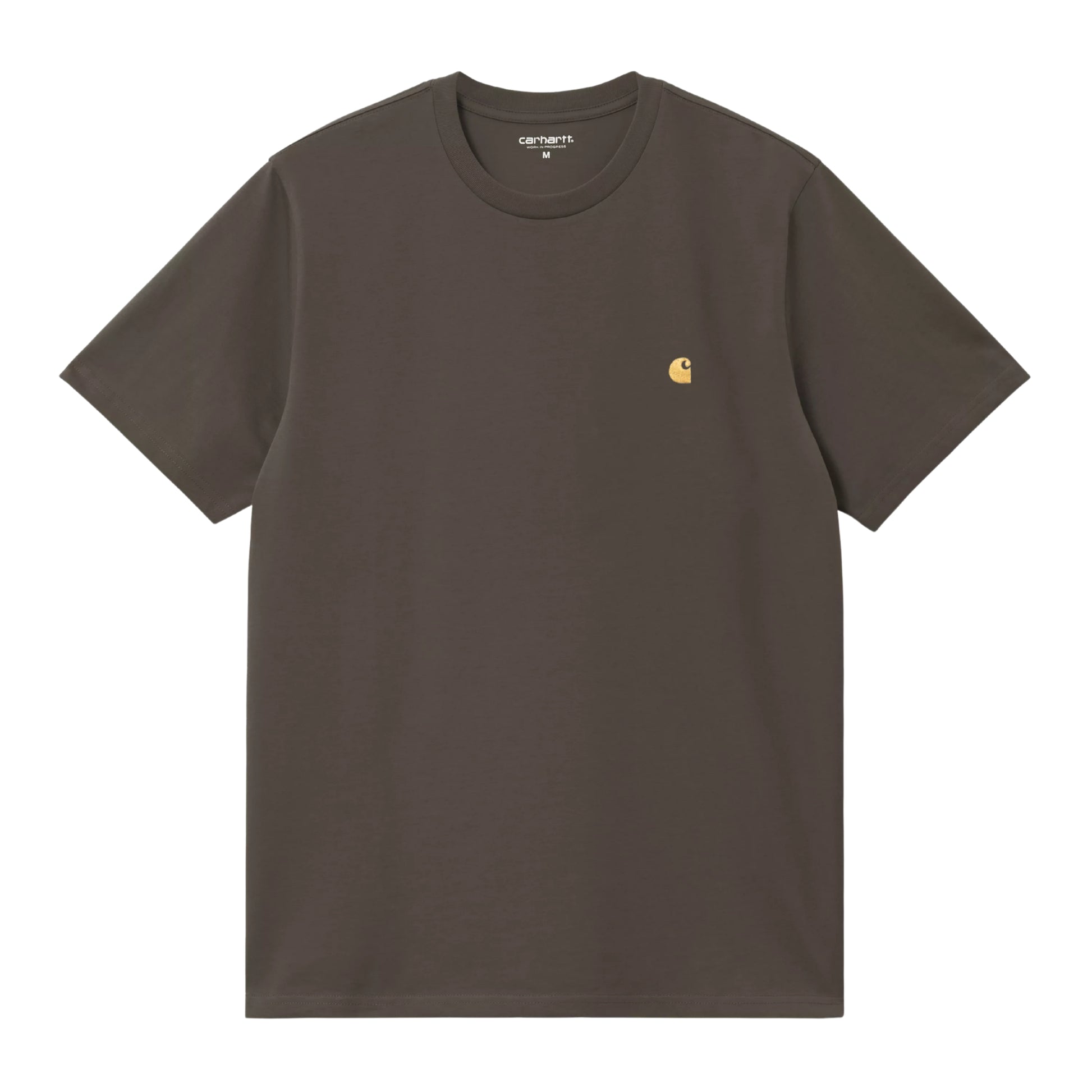 T-shirt manga curta Carhartt WIP S/S Chase em Shungite / Gold — produto sem modelo, vista frontal, detalhe do logo "C" dourado bordado no peito esquerdo e decote redondo.
