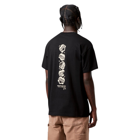 T-Shirt de manga curta para homem Carhartt WIP Garble em Preto. Foto da parte de trás, vestida.