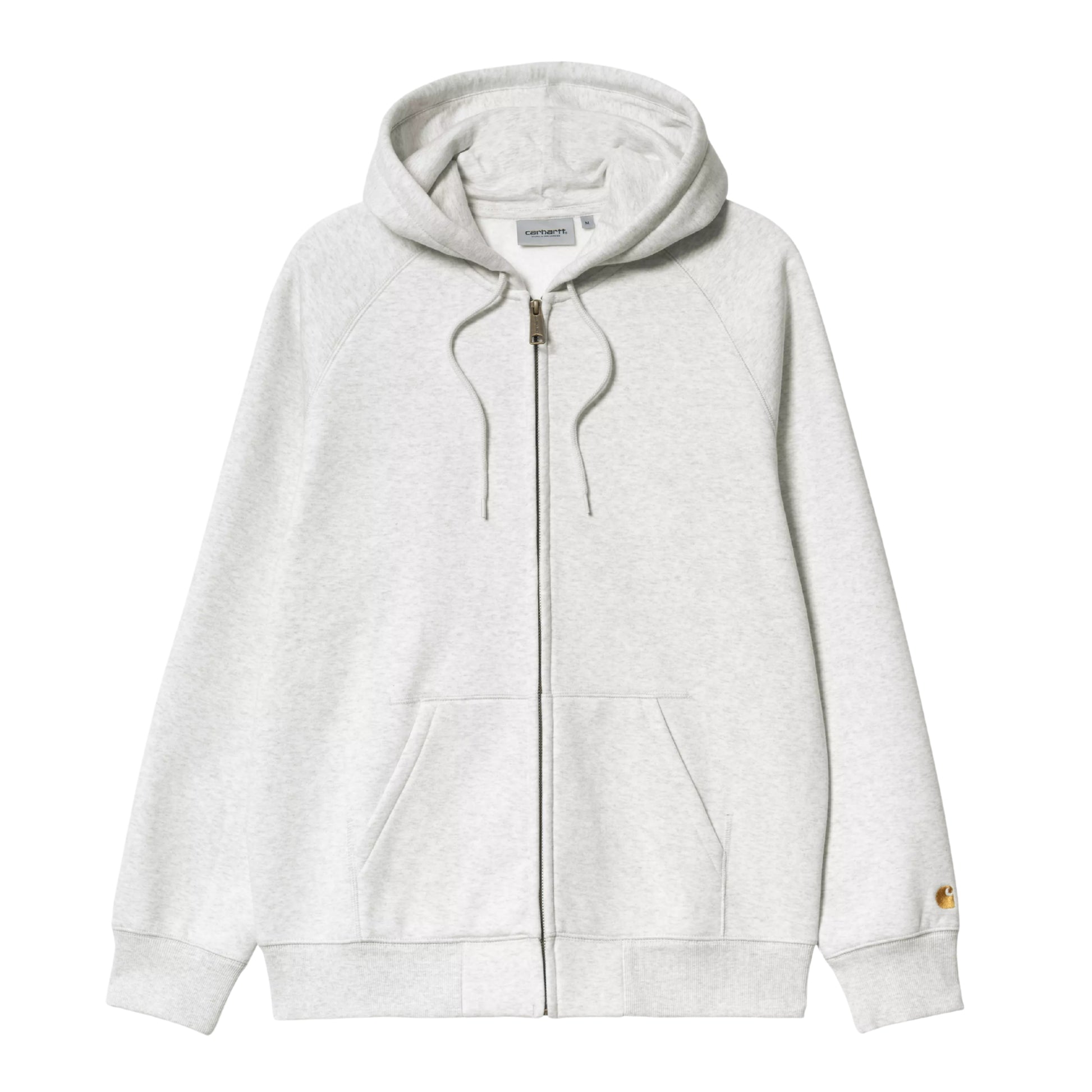 Casaco com carapuço Carhartt WIP Hooded Chase Jacket em Ash Heather / Gold — produto sem modelo, vista frontal, detalhe do fecho de correr, bolso canguru e logo "C" dourado na manga esquerda.