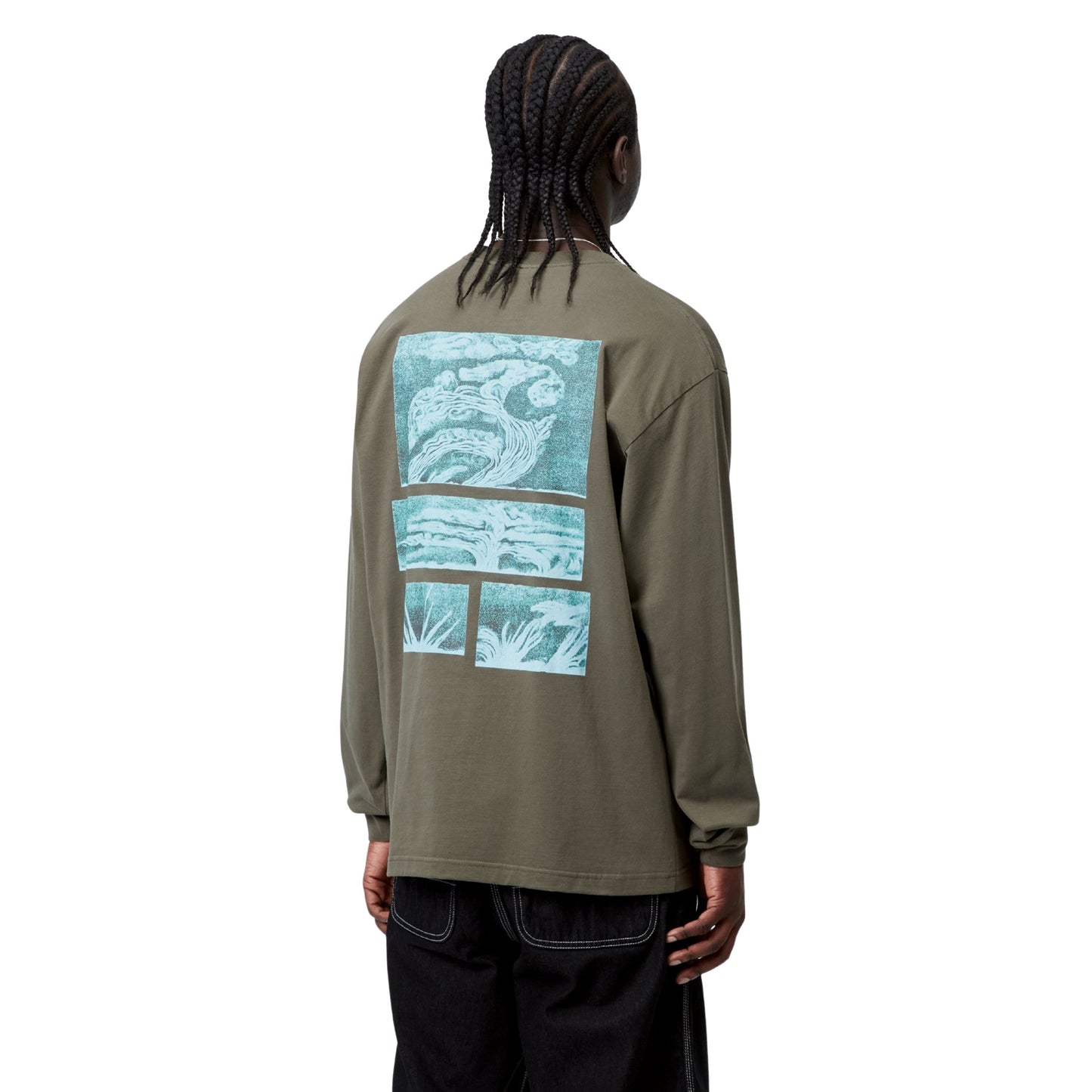 T-Shirt de manga comprida para homem Carhartt WIP Emerge em Leaf stone washed. Foto da parte de trás, vestida.