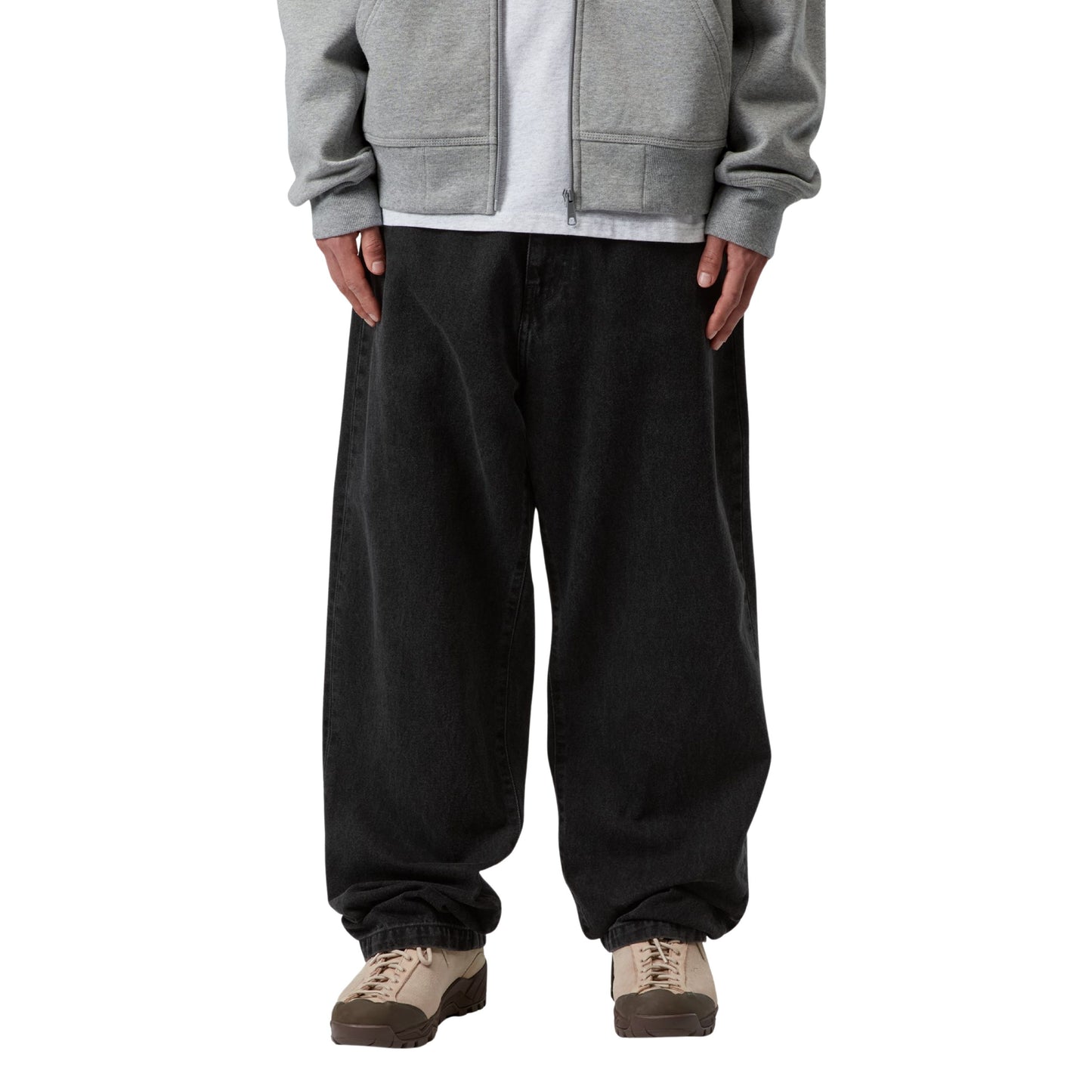 Calça para homem Carhartt WIP Landon em Preto com lavagem Stone Washed. Foto da parte da frente, vestida.