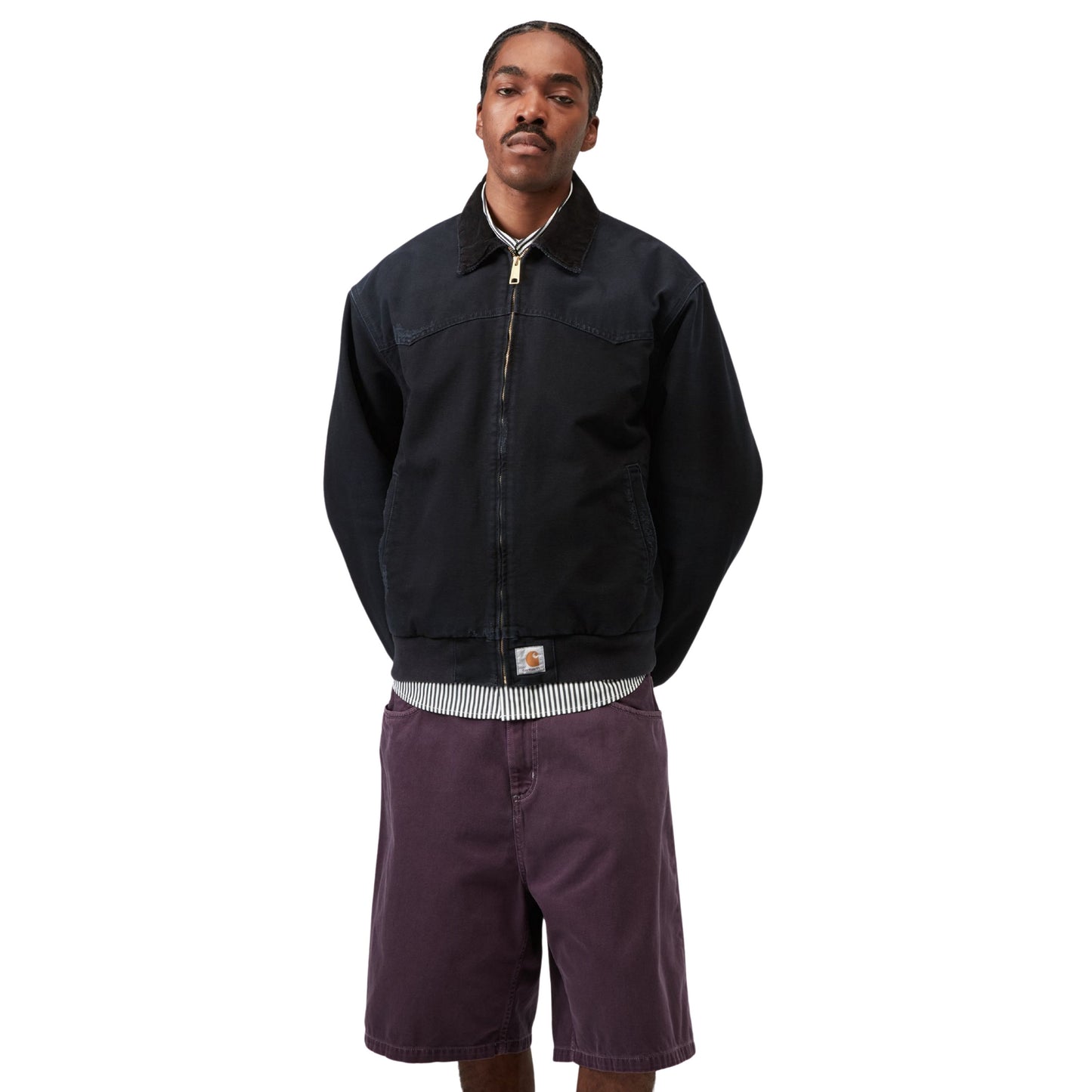 Casaco de homem Carhartt WIP OG Santa Fe em Preto/Preto Grind Washed. Foto da parte da frente, vestido.