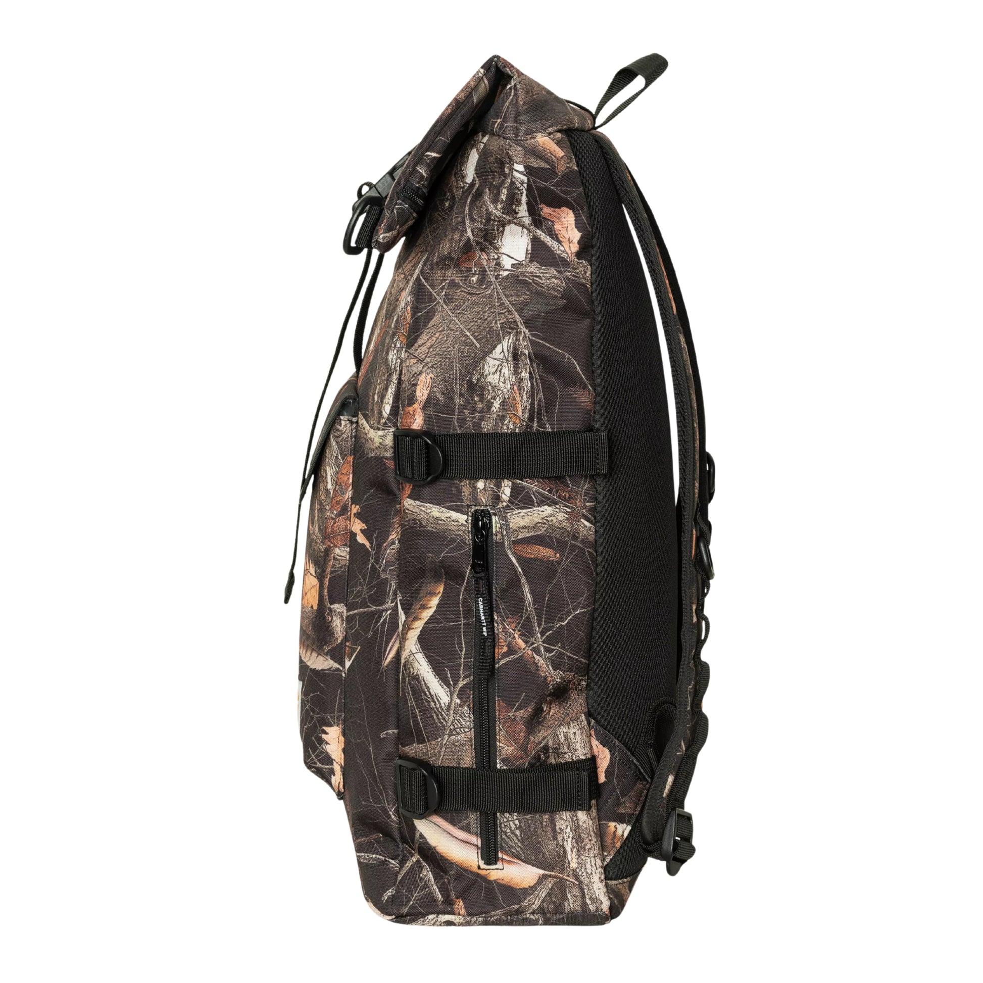 Mochila unissexo Carhartt WIP Philis em Camo Feather Tree, Black. Foto da parte lateral.