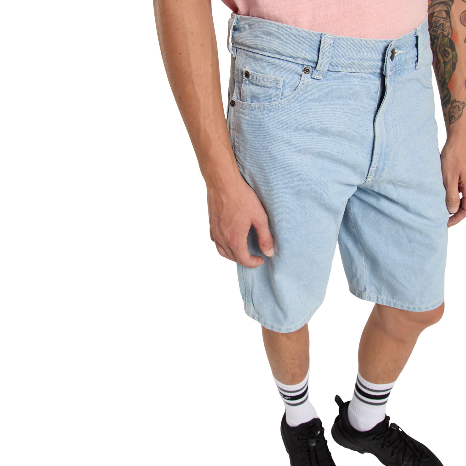 Calções de ganga para homem Dickies 993 11 Inch Carpenter em Vintage Blue. Foto de detalhe da parte da frente, vestidos.