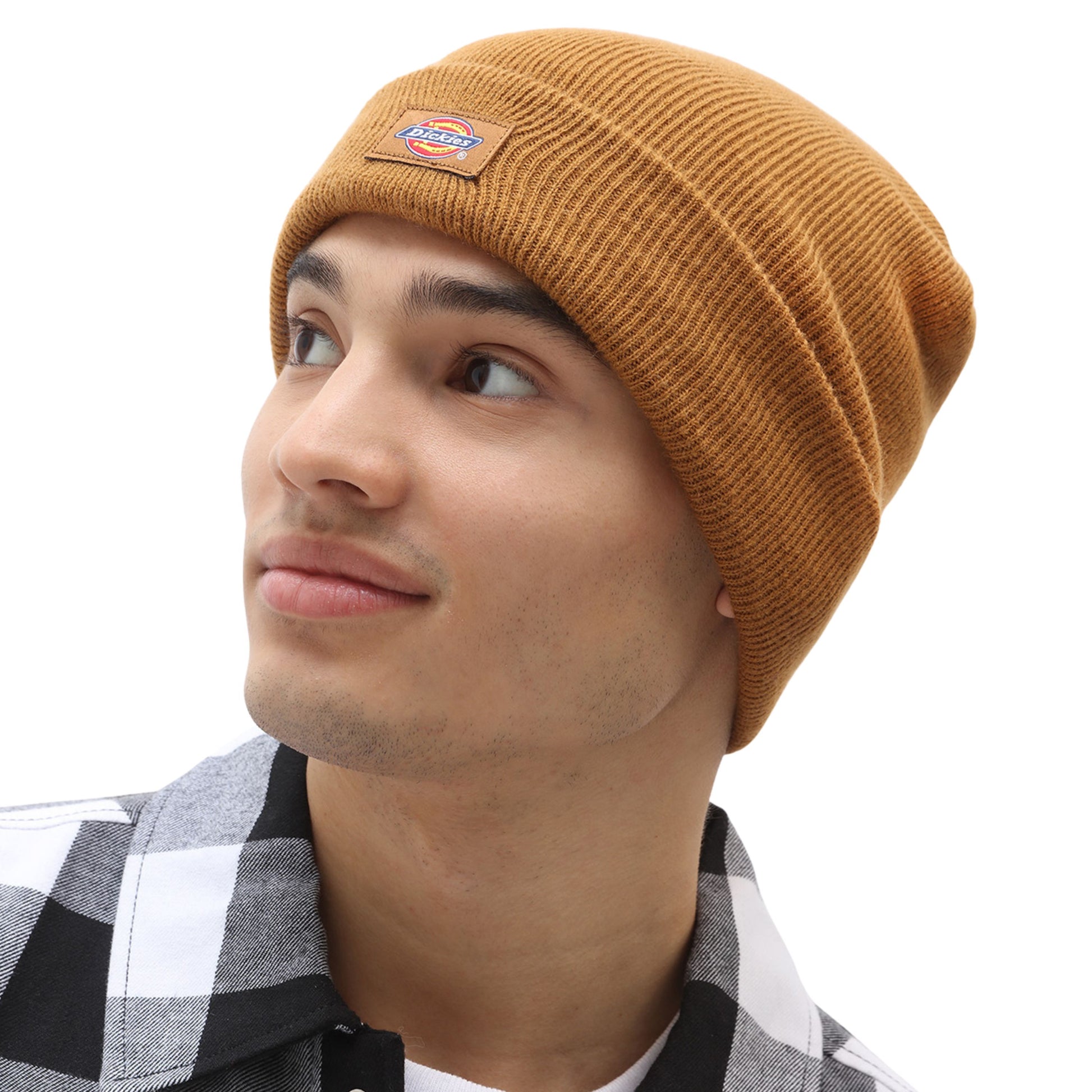 Gorro unissexo Dickies Gibsland em Castanho Duck. Foto na cabeça de modelo.