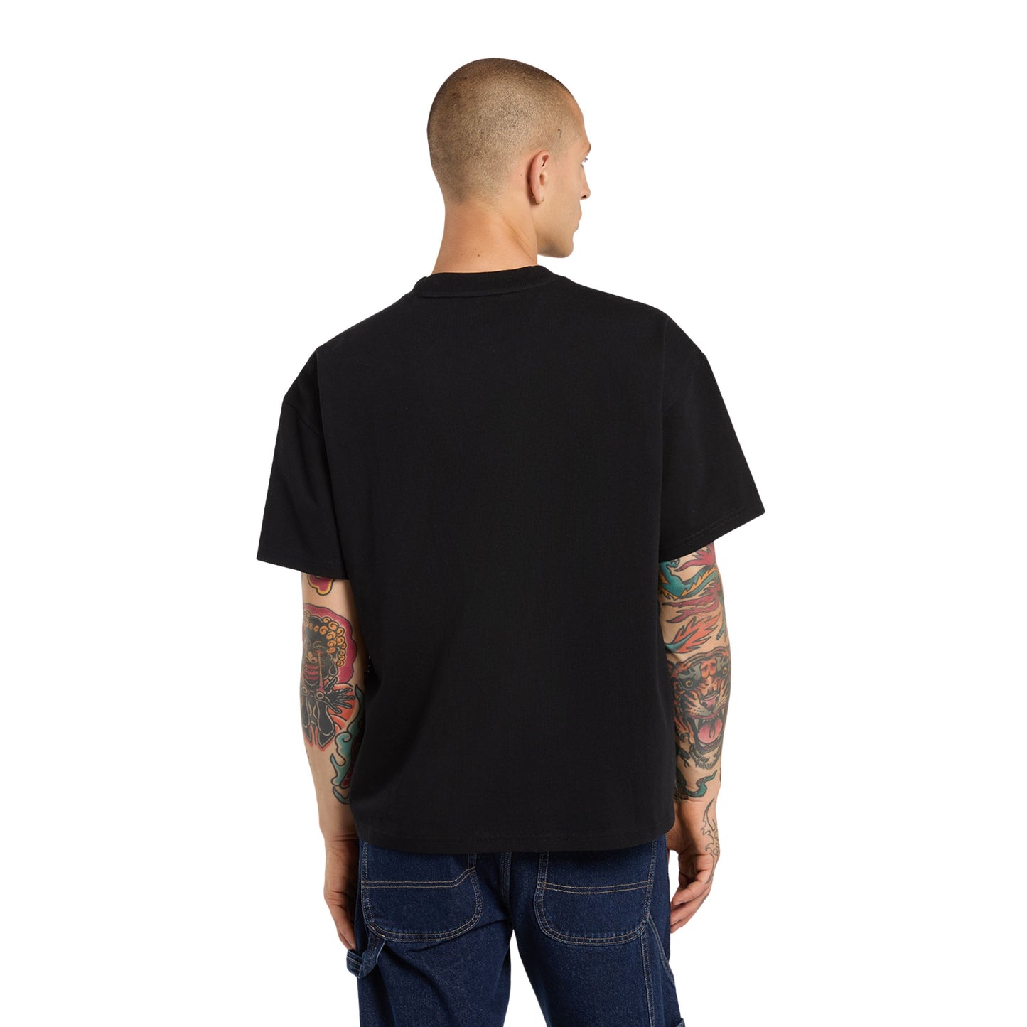 T-Shirt de manga curta para homem Dickies Irondale em Preto. Foto da parte de trás, vestida.