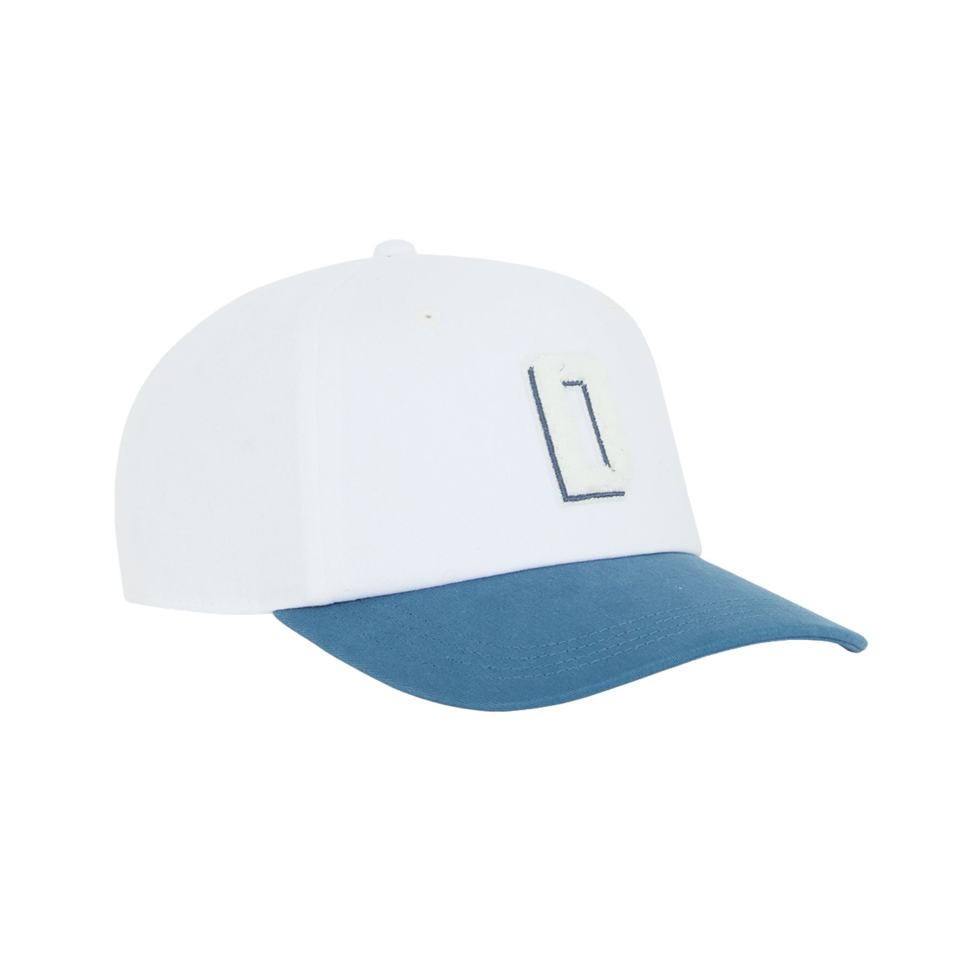 Boné unissexo Dickies Latty Dad em Egret. Foto da parte da frente.