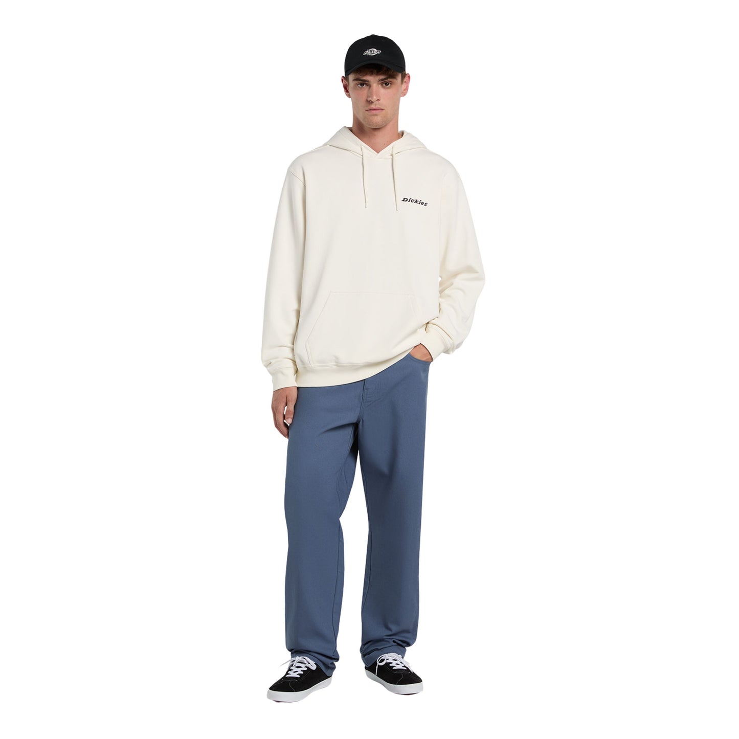 Sweat com carapuço para homem Dickies Loretto em Ecru. Foto da parte da frente, vestida.