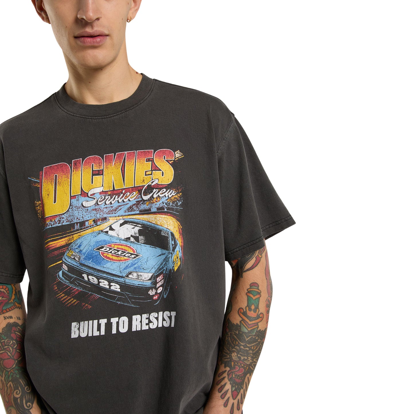 T-Shirt de manga curta para homem Dickies Nashport em Preto. Foto de detalhe da parte da frente, vestida.
