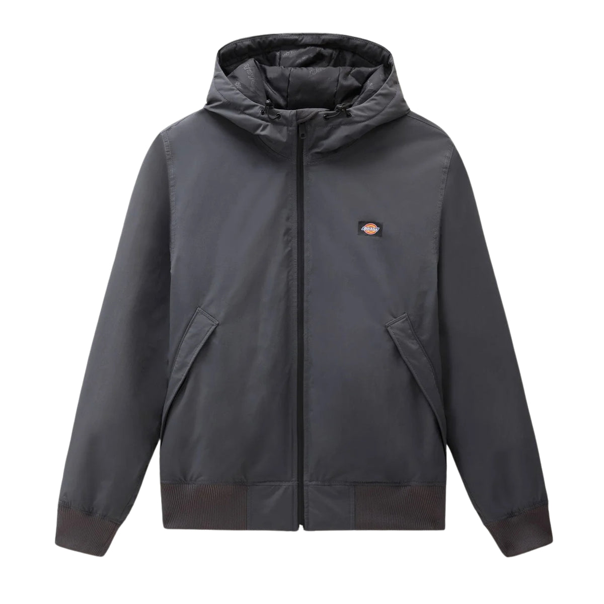 Casaco Dickies New Sarpy em Charcoal visto de frente, sem modelo, com capuz, fecho central, dois bolsos laterais e logótipo no peito.