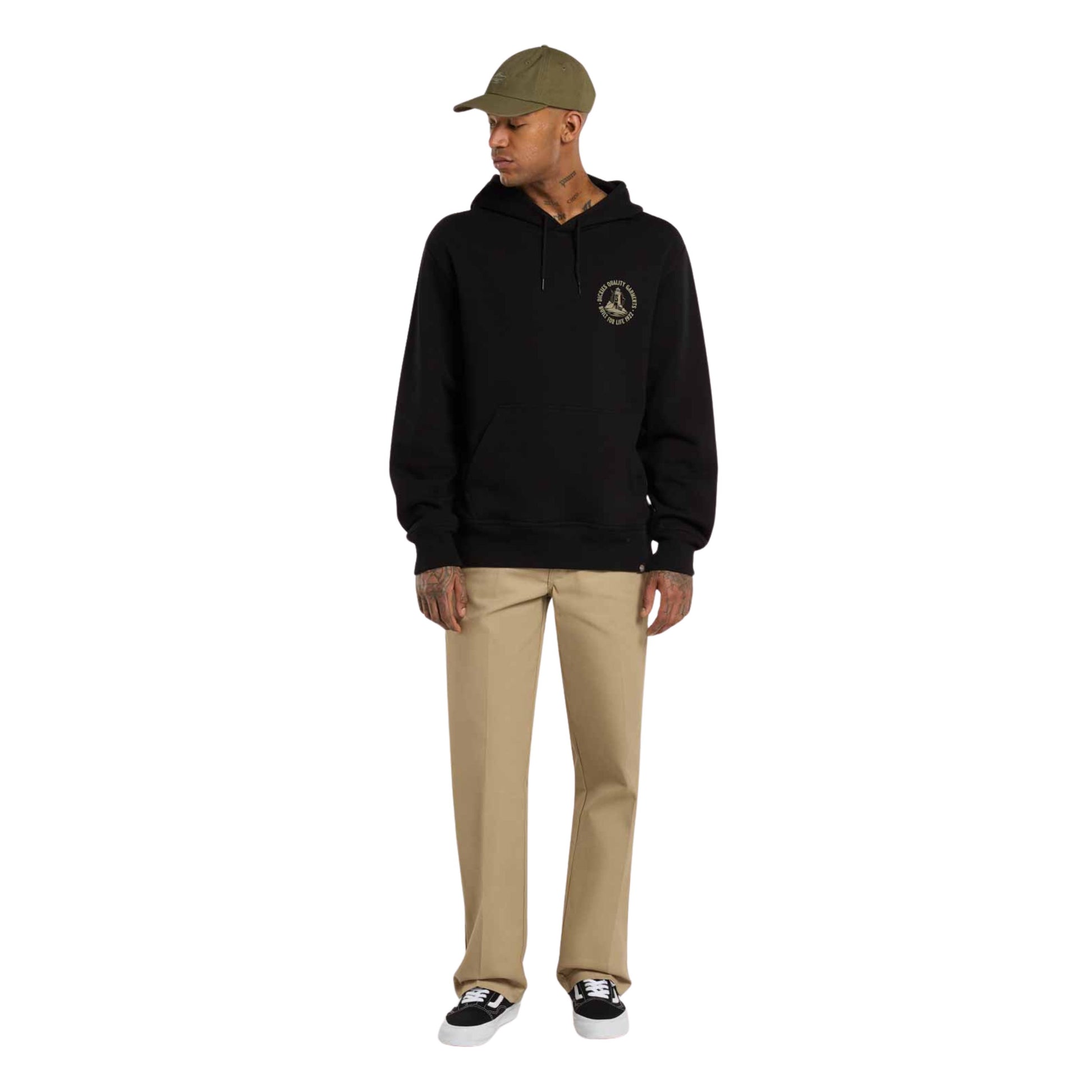 Sweat com carapuço para homem Dickies Parrotsville em preto. Foto da parte da frente, vestida.