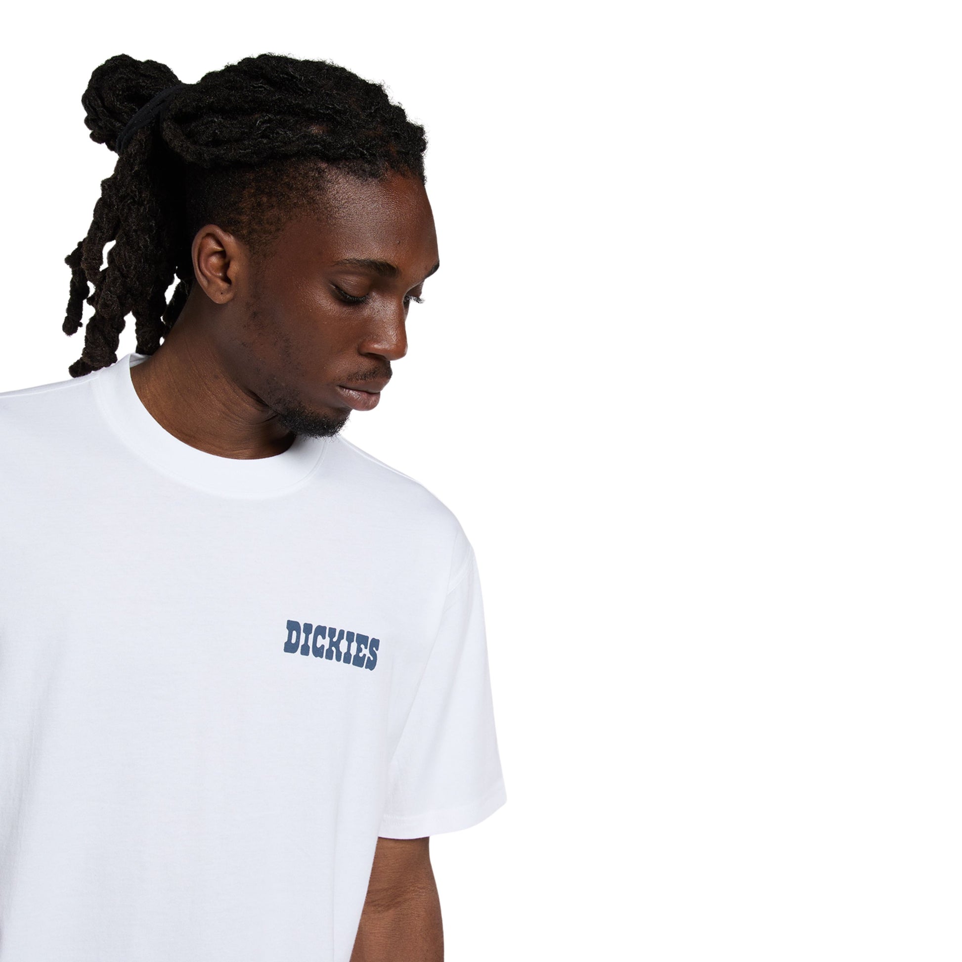T-Shirt de manga curta para homem Dickies Plain City em Branco. Foto de detalhe da parte da frente, vestida.