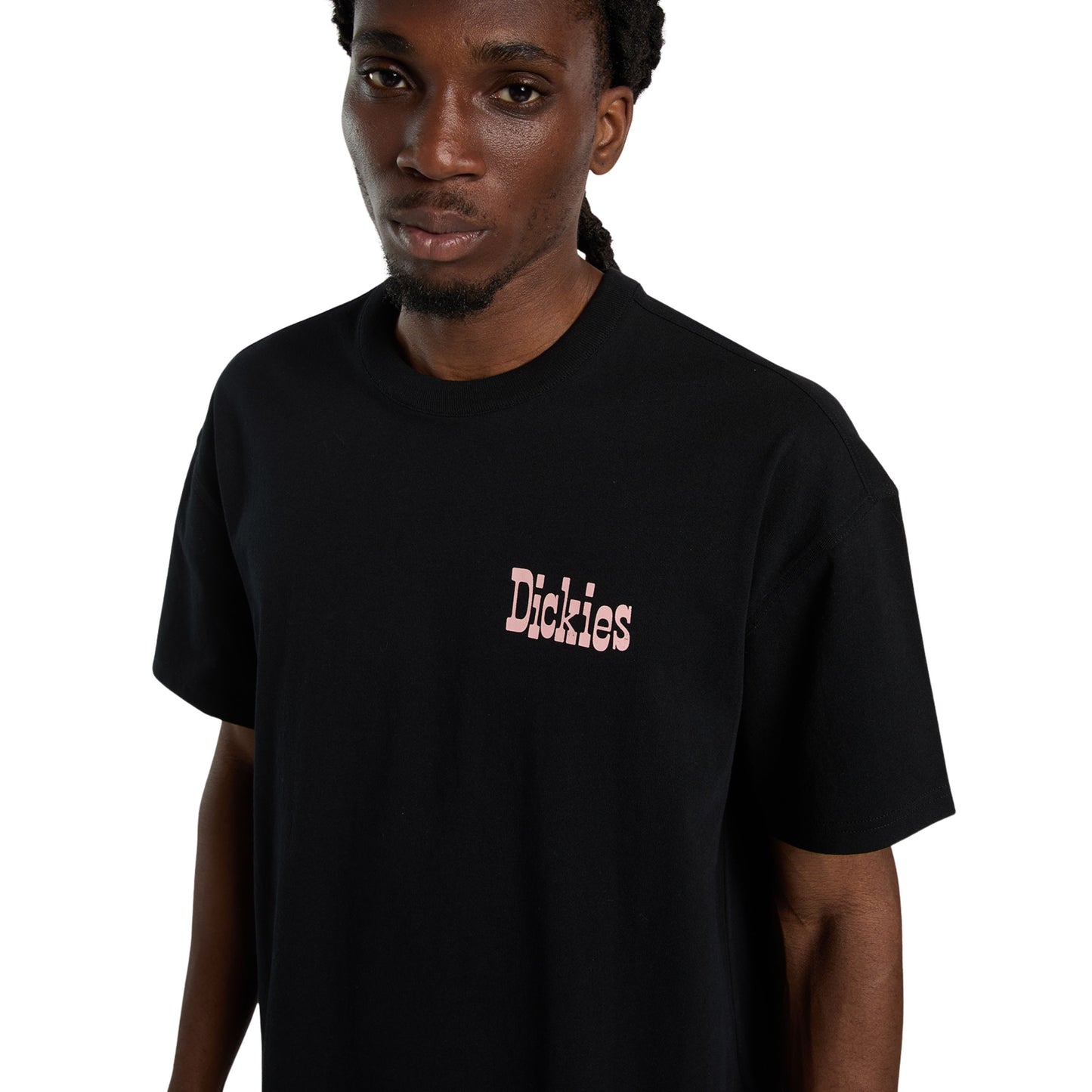 T-Shirt de manga curta para homem Dickies Polk em Preto. Foto de destaque da parte da frente, vestida.