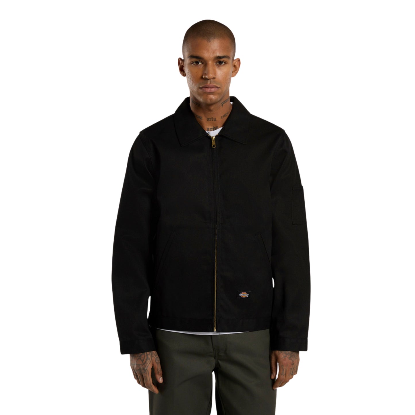 Casaco unissexo Dickies Unlined Eisenhower em Preto. Foto da parte da frente, vestido.