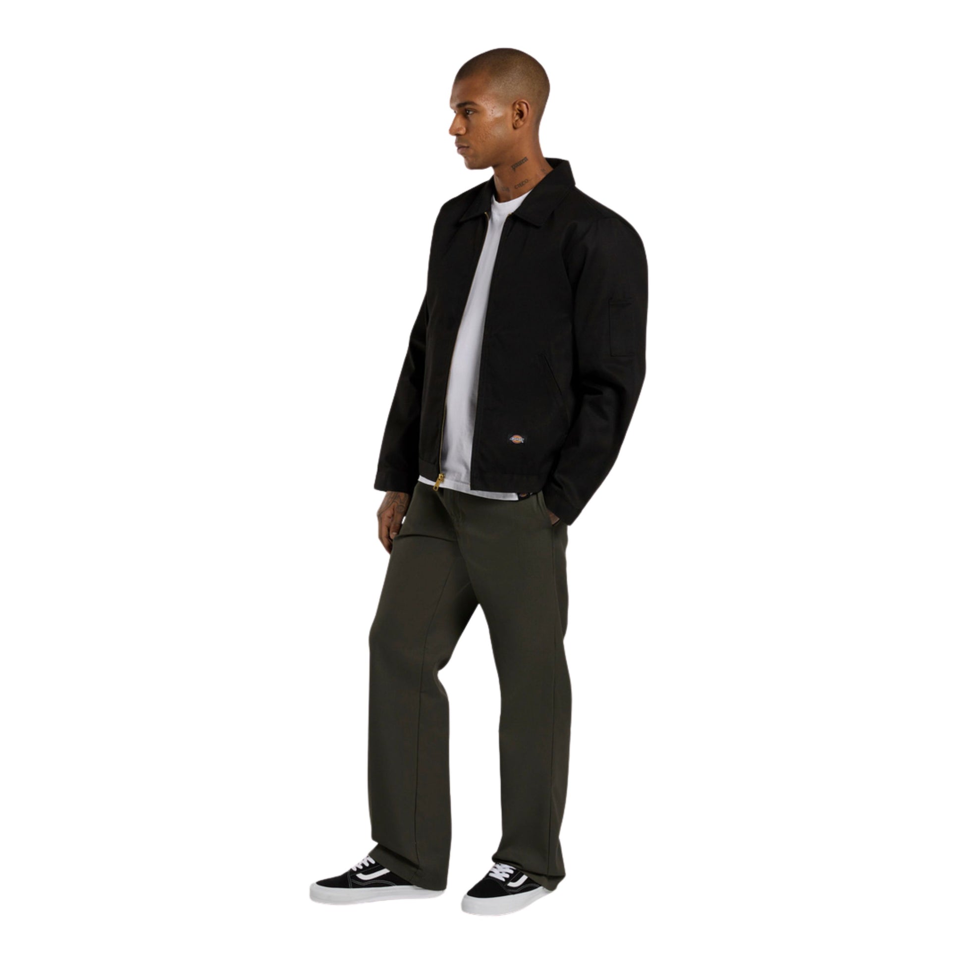 Casaco unissexo Dickies Unlined Eisenhower em Preto. Foto da parte da frente, vestido.