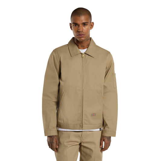 Casaco unissexo Dickies Unlined Eisenhower em Khaki. Foto da parte da frente, vestido.