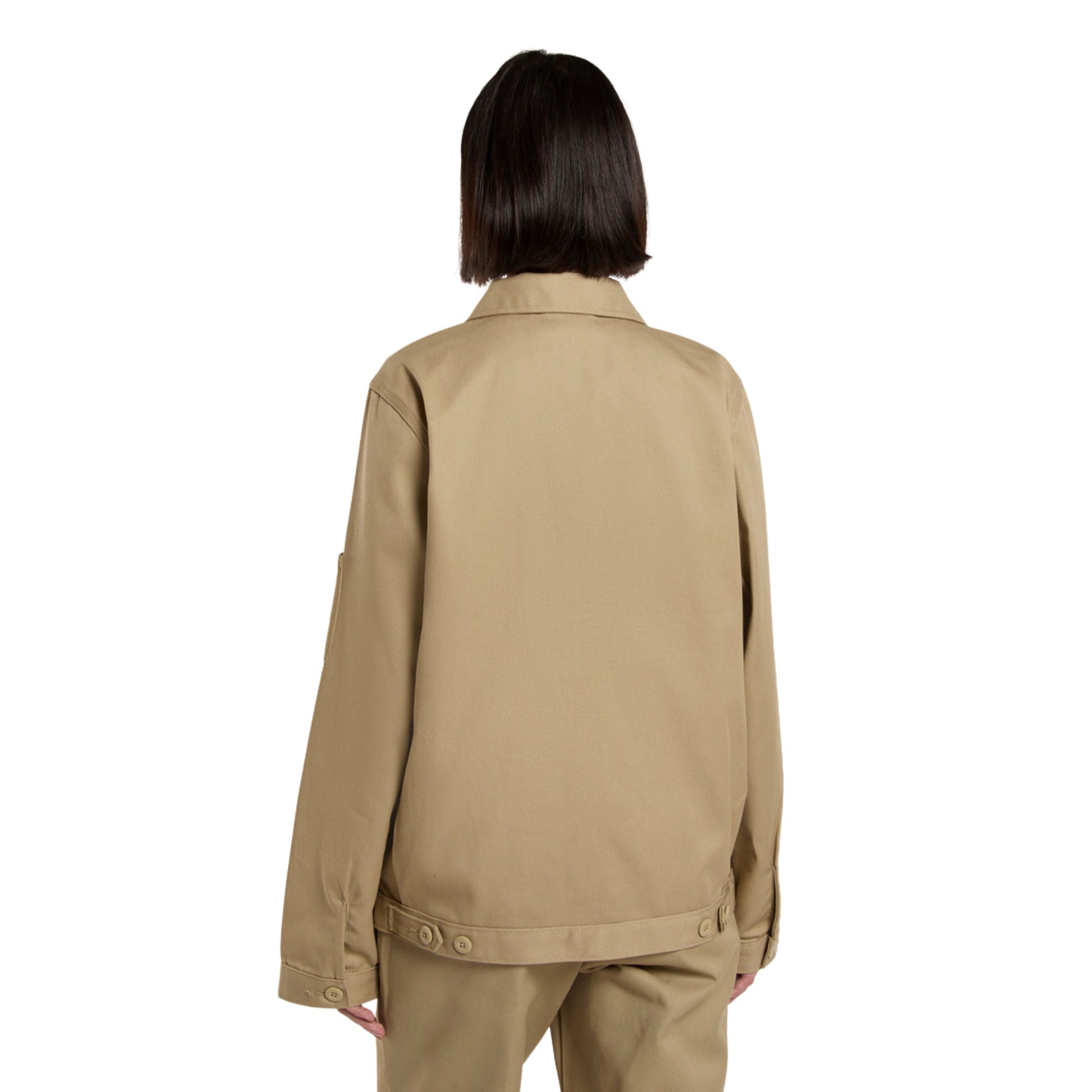 Casaco unissexo Dickies Unlined Eisenhower em Khaki. Foto da parte de trás, vestido.