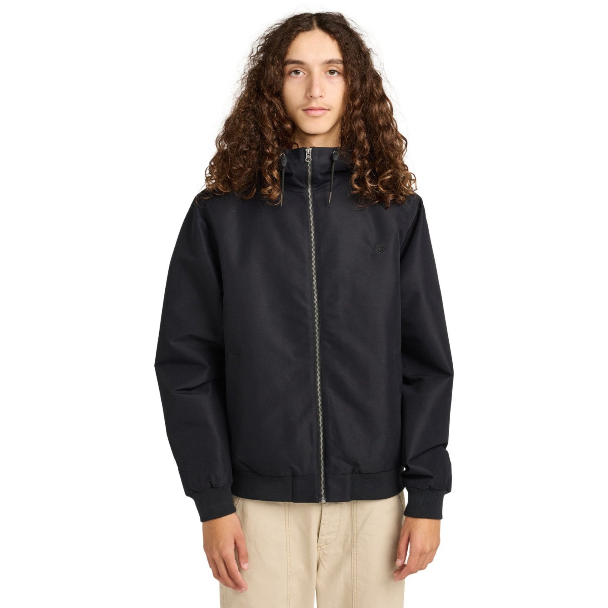 Casaco com carapuço para homem Element Dulcey em Flint Black. Foto da parte da frente, vestido.