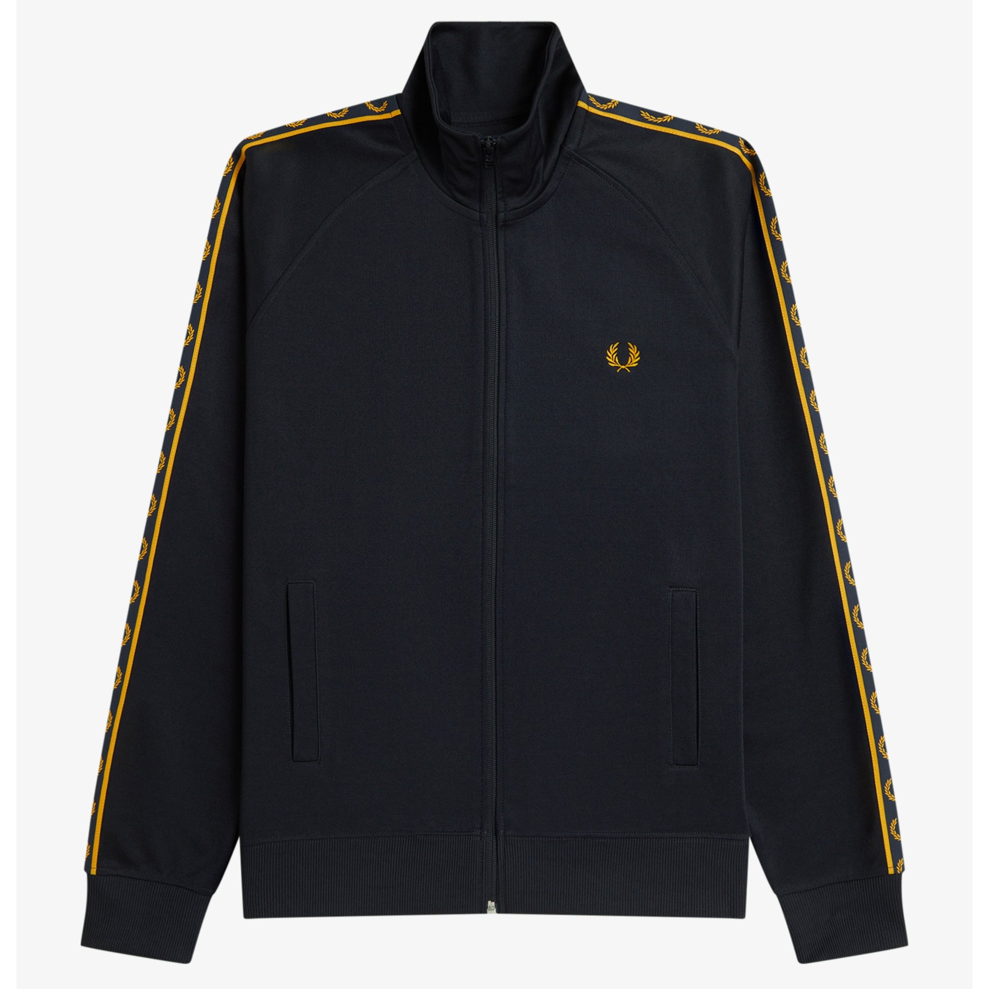 Track jacket Fred Perry Contrast Tape Track Jacket em Navy — produto sem modelo, vista frontal, fecho zip fechado, bordado Laurel Wreath em Golden no peito esquerdo, fita contrastante dourada nas mangas visível.