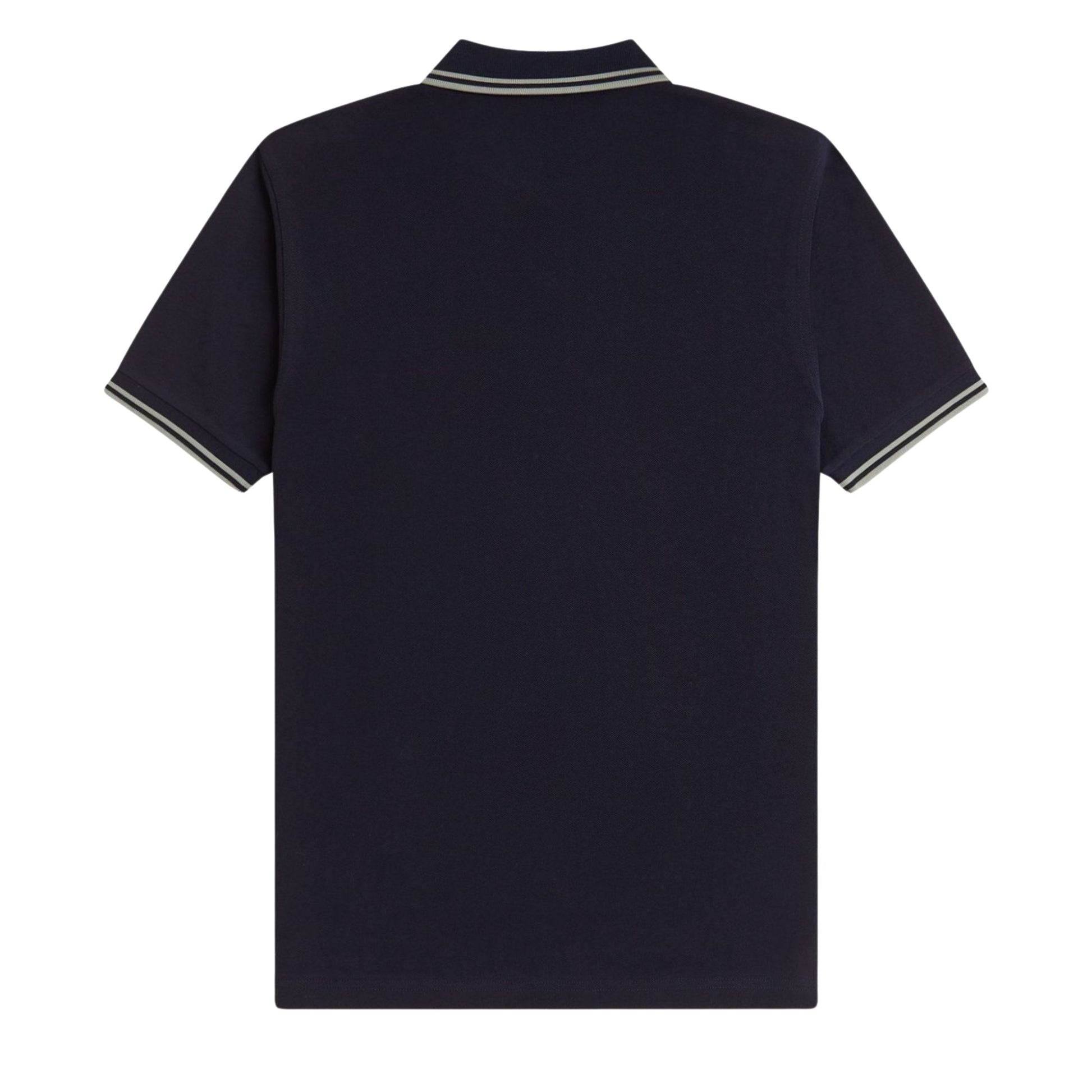 Polo de manga curta para homem Fred Perry M3600 em Azul Marinho/Seagrass/Seagrass. Foto da parte de trás.