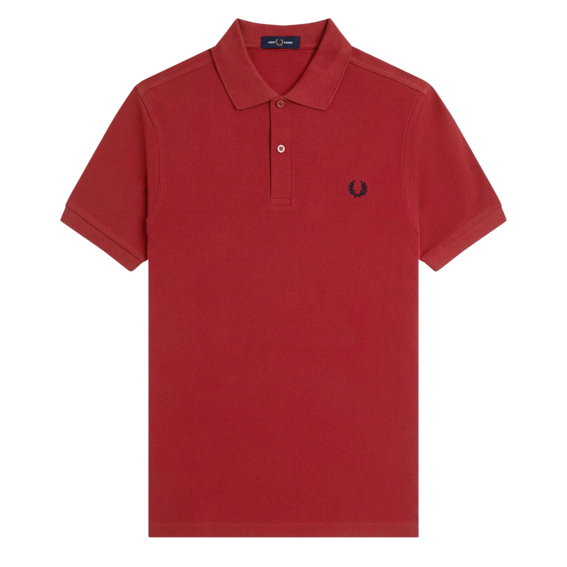 Polo de manga curta para homem Fred Perry em Vermelho Burnt/Azul Marinho. Foto da parte da frente.