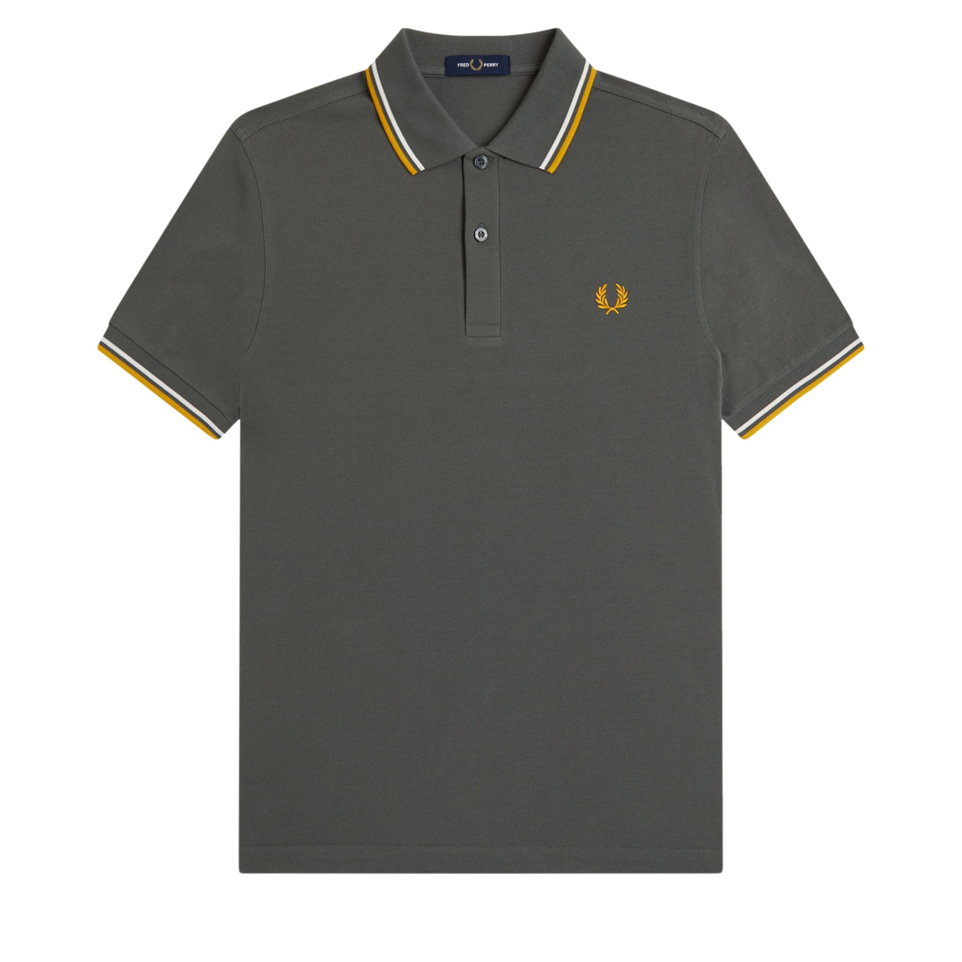 Polo de manga curta para homem Fred Perry Twin Tipped em Field Green/Ecru/Golden. Foto da parte da frente.