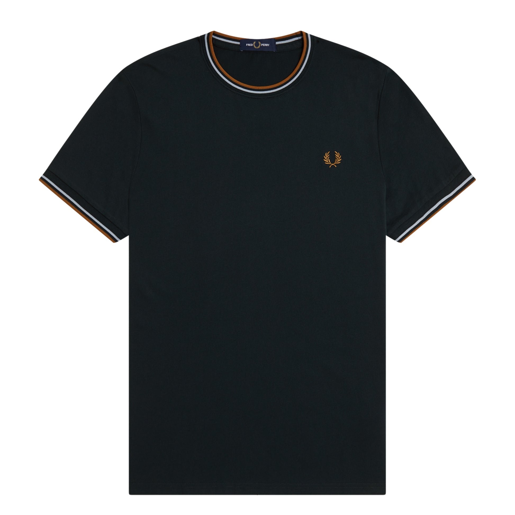 T-shirt Fred Perry Twin Tipped T-Shirt em Night Green — produto sem modelo, vista frontal, bordado Laurel Wreath em Dark Caramel no peito esquerdo, twin tipping Dusky Blue/Dark Caramel no colarinho e punhos.
