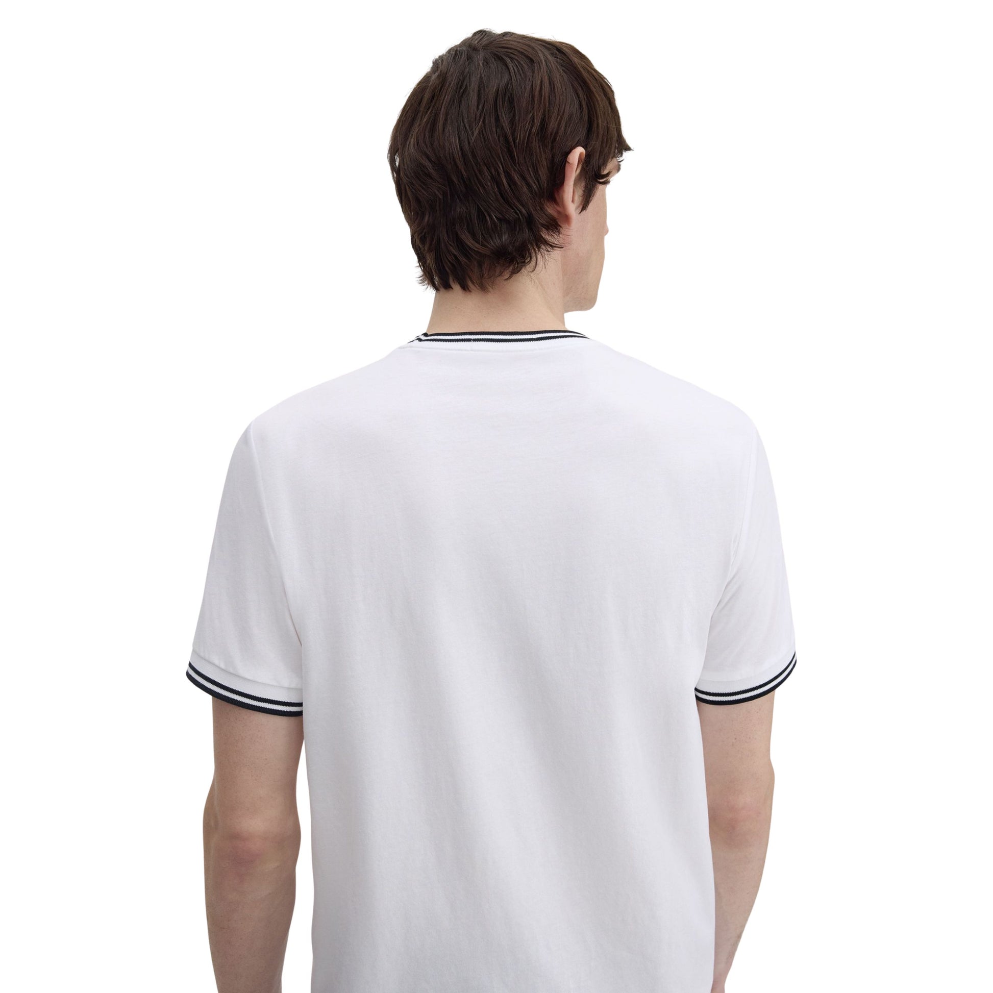 T-Shirt de manga curta para homem Fred Perry Twin Tipped em Branco. Foto de detalhe da parte de trás, vestida.