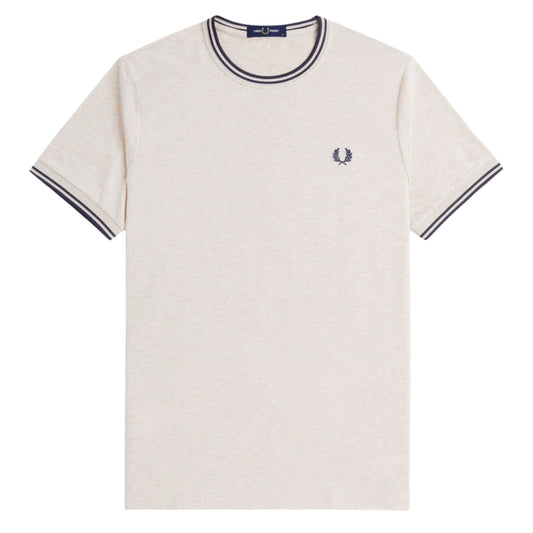 Fred Perry Twin Tipped Short Sleeve T-shirt Porridge Marl/Anchor Grey. Foto da parte da frente.