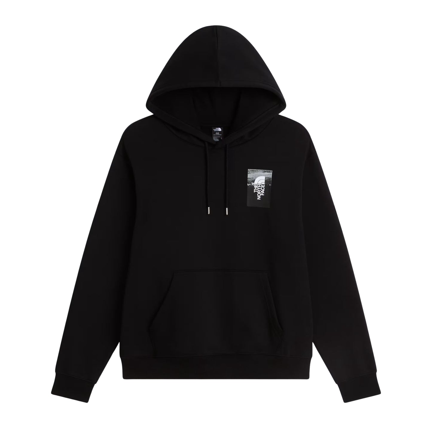 Hoodie The North Face Apex '75 Collage Relaxed em TNF Black — vista frontal, produto sem modelo, logo TNF Apex '75 Collage em caixa em serigrafia no peito esquerdo, capuz ajustável com cordão e ponteiras metálicas prateadas, bolso canguru e bainha canelada visíveis, fundo branco.