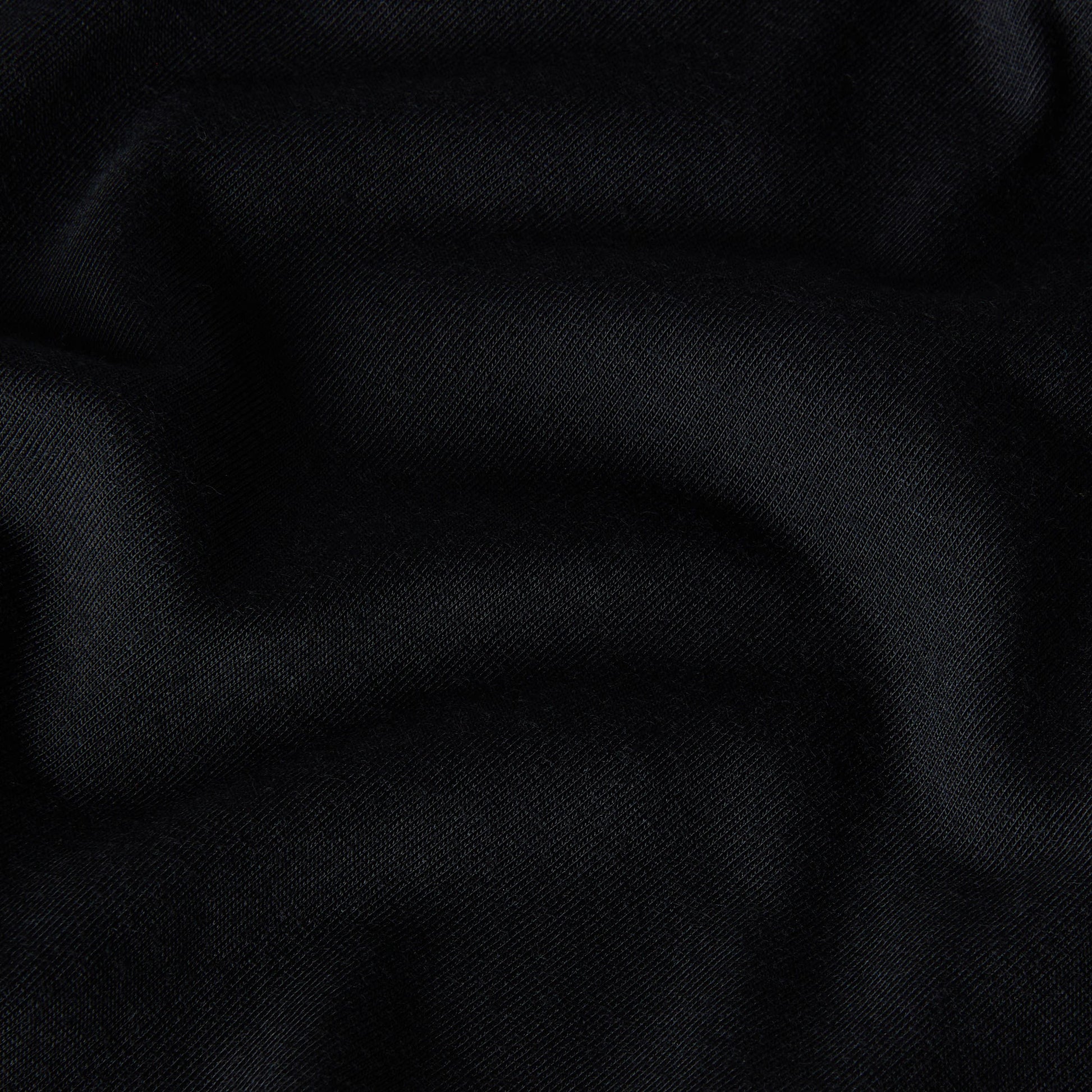 T-Shirt de manga curta para homem The North Face Bitmap Logo Graphic em Preto TNF. Foto de detalhe do material.