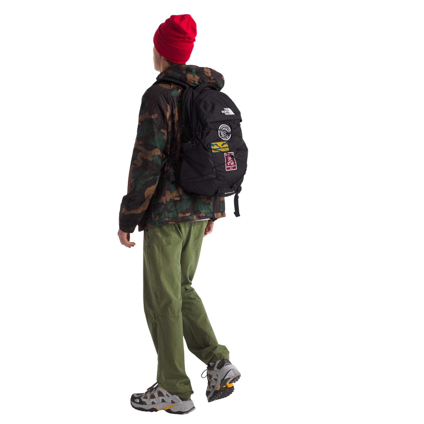 Mochila unissexo The North Face Borealis em TNF Black Patch/TNF White. Foto da mochila em modelo.
