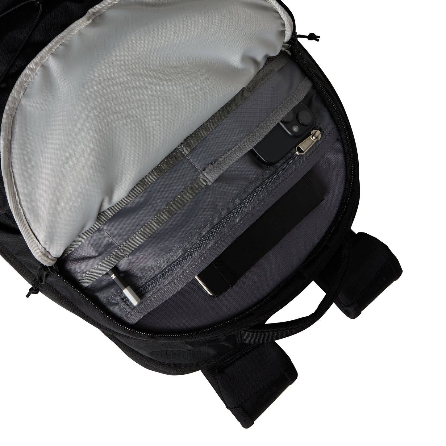 Mochila unissexo The North Face Borealis em TNF Black/TNF Black. Foto da bolsa a frente.