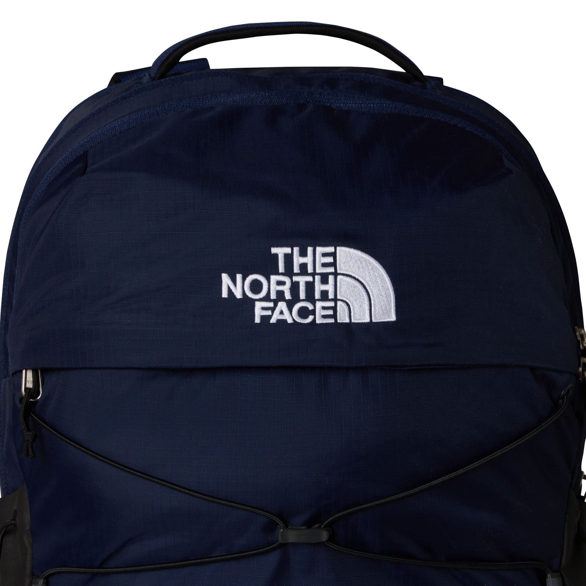 Mochila unissexo The North Face Borealis em TNF Navy/TNF Black. Foto de detalhe da parte da frente.